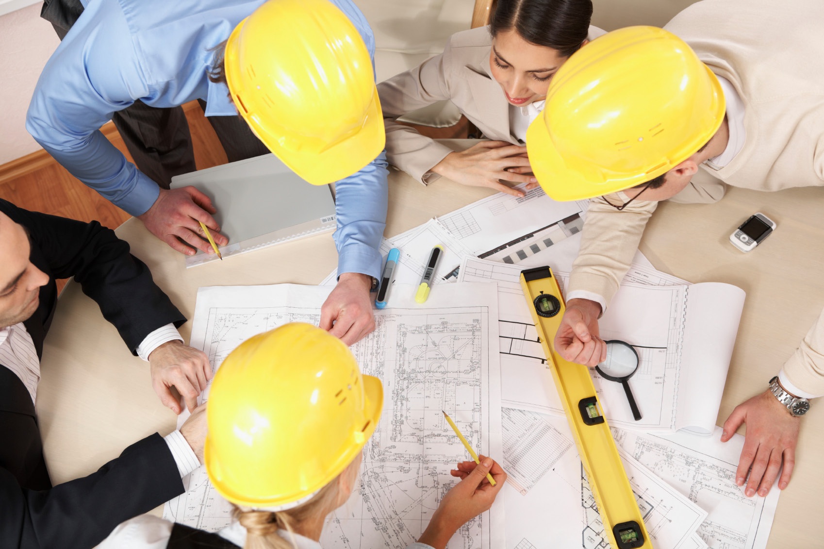 Công ty cử cán bộ kỹ thuật đến khảo sát