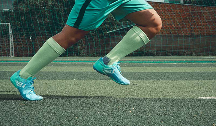 Sai lầm khi chọn giày đá bóng sân cỏ nhân tạo | YouSport