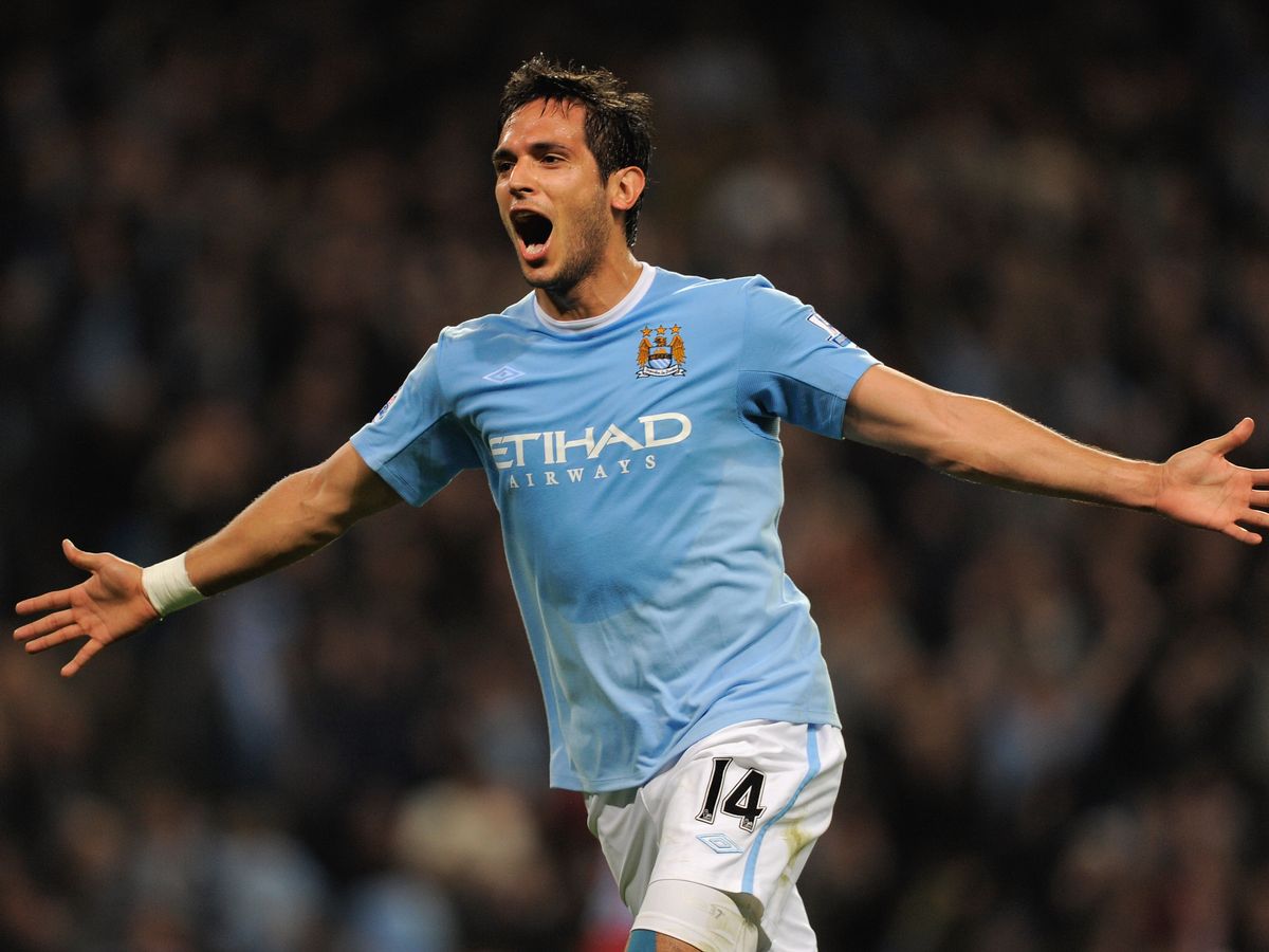 Manchester City's Roque Santa Cruz can't find a new team as clubs fear he is past it at 30 - Mirror Online