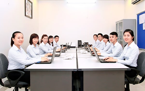 Dịch thuật Sài Gòn sở hữu đội ngũ nhân viên trẻ trung, chuyên nghiệp