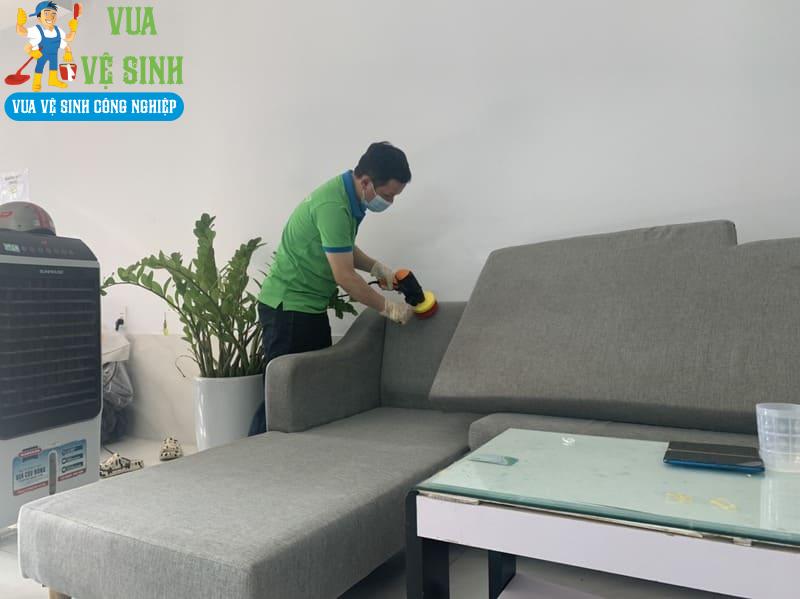 Dịch vụ giặt ghế sofa tại nhà Hà Nội uy tín | Vua Vệ Sinh