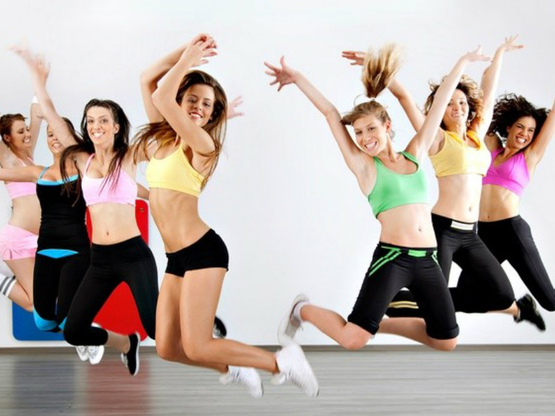 Nhảy Zumba là gì? Ai sẽ thích hợp với bộ môn này? | California Fitness &  Yoga