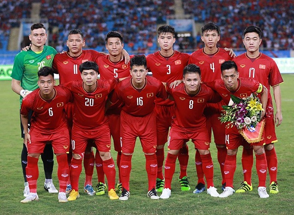 1 Luật về số lượng cầu thủ trong thi đấu bóng đá chuyên nghiệp Cỏ nhân tạo - thảm cỏ nhân tạo cao cấp Đức An